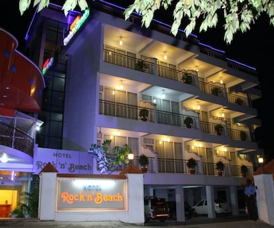 Hotel Rock And Beach